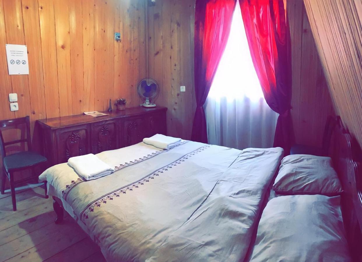 Guesthouse Greenside Боржоми Екстериор снимка